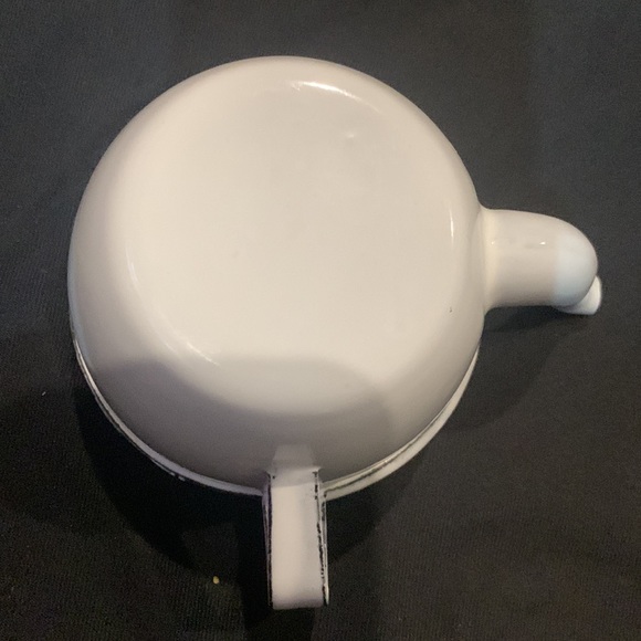 Vintage Enamelware 1950's Cup With Handle & Spout - Picture 3 of 5